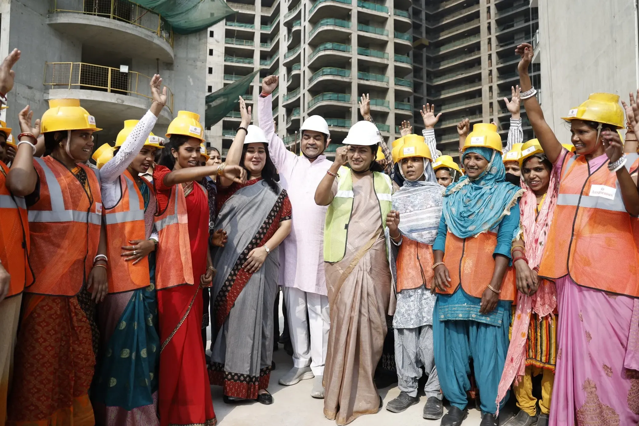 Why Did Delhi CM Order a 3-Hour Afternoon ‘Heat Break’ for Construction Workers?
