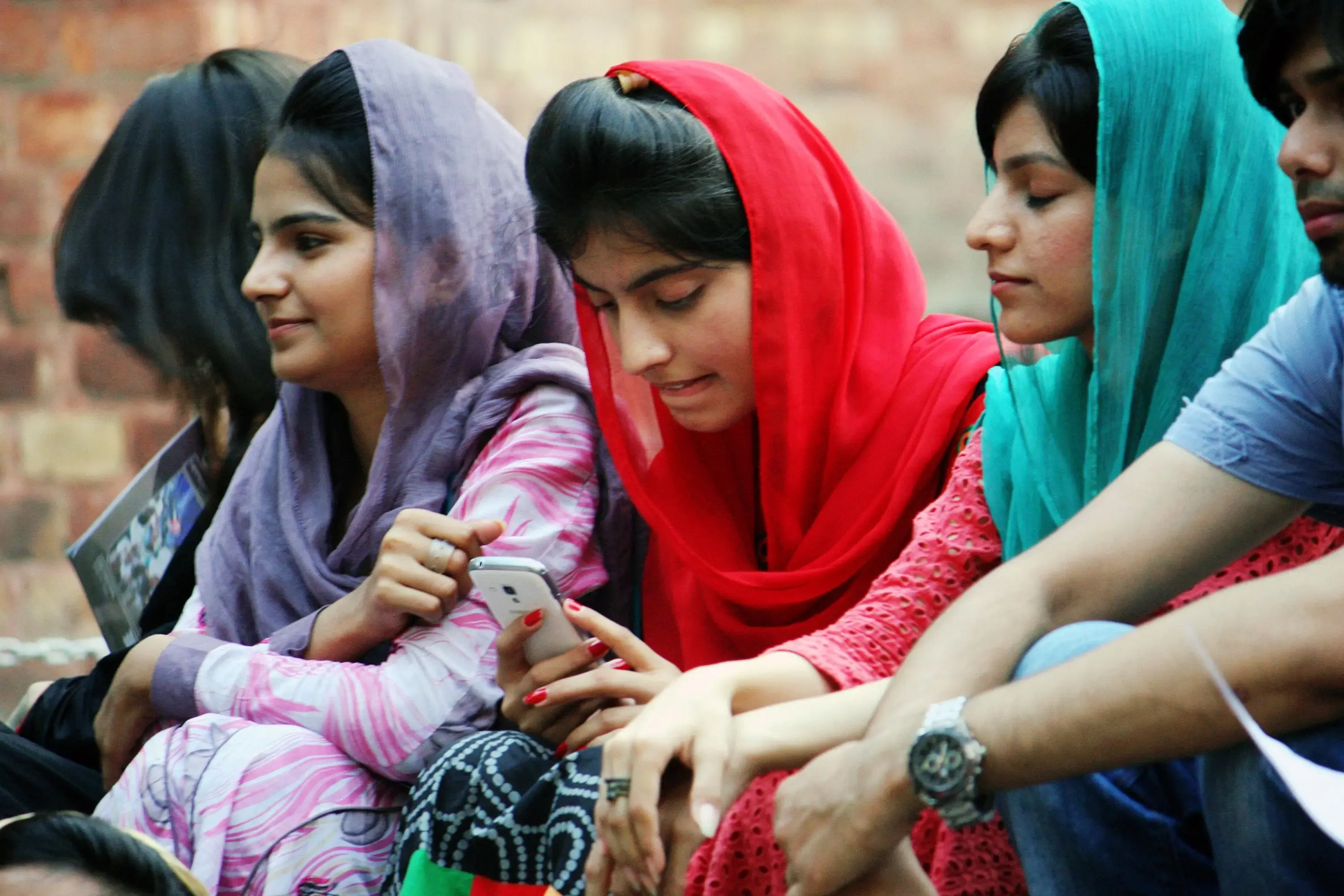Pakistan's Internet Struggles: Now the Nation with the Slowest Speeds