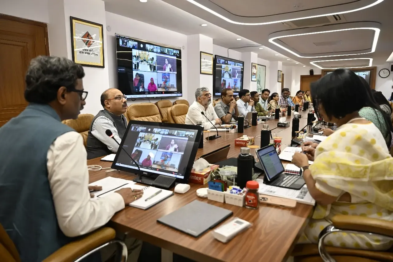 Lakhpati Didis Engage in Discussions on Budget Scheme Implementation
