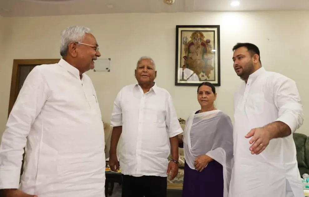 Lalu Yadav Indicates Openness to Reconnect with Nitish Kumar; Tejashwi Stands Firm