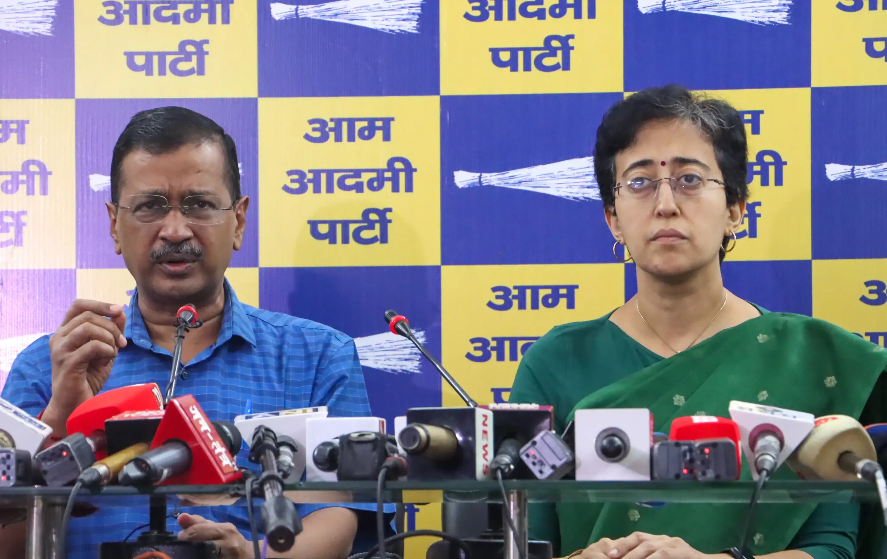 AAP Criticizes Centre Over School Bomb Threats in Delhi, Calling Law and Order Unprecedentedly Poor