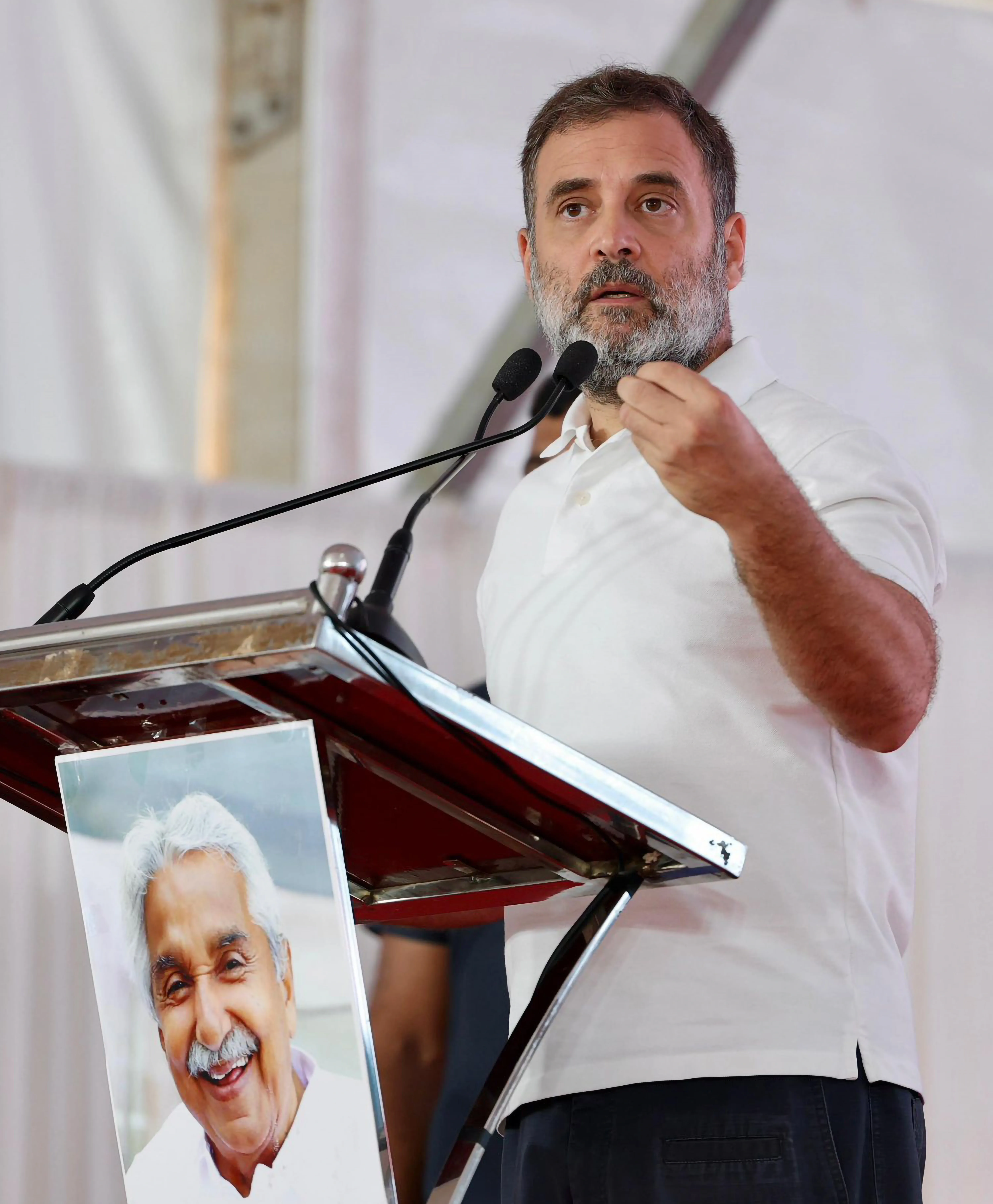 Do Leaders Truly Understand the People? LoP Gandhi Critiques CPI(M) During Chandy's Death Anniversary