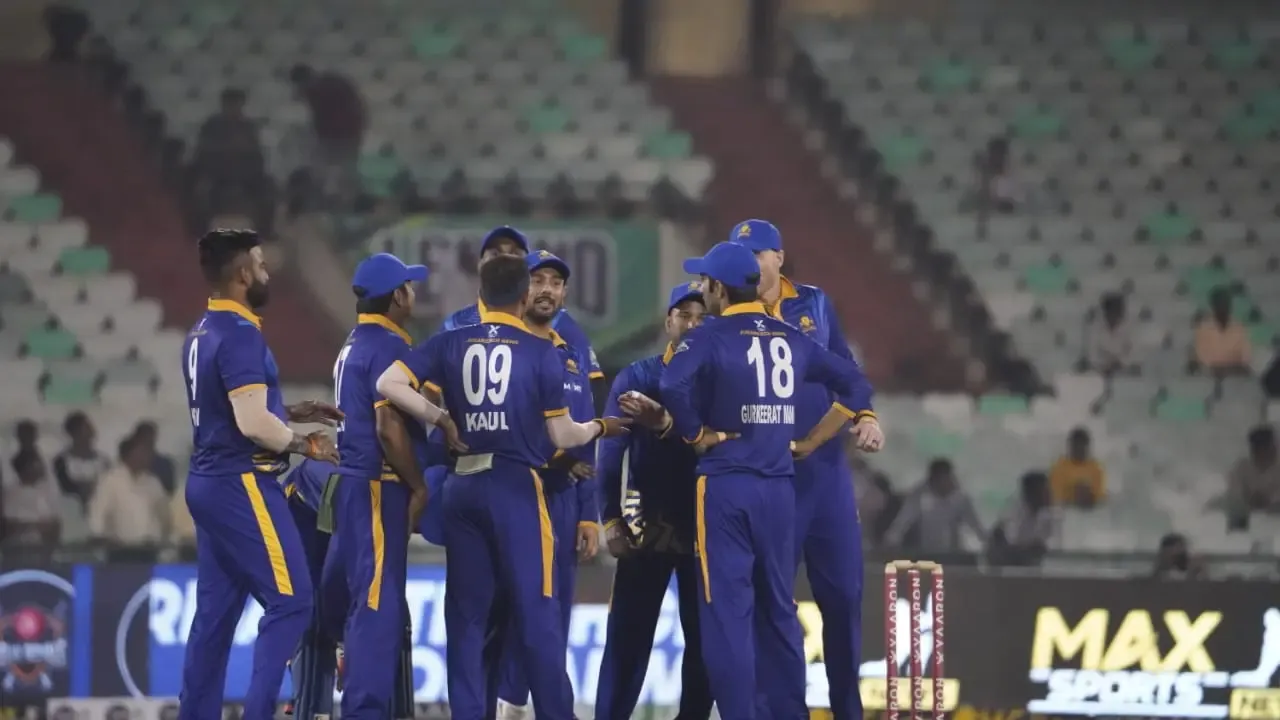 Legend 90 League: Gurkeerat Mann powers Chhattisgarh Warriors to thrilling win over Delhi Royals 