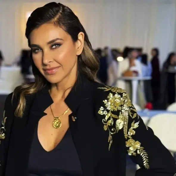 Lisa Ray Reflects on the ‘Unfilmy’ Film ‘Kasoor’: Embracing a Realistic Wardrobe
