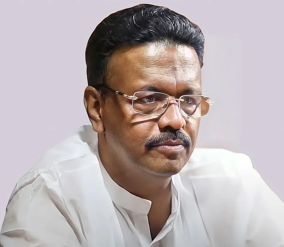 Senior Trinamool Leader's Remarks on Foundation Day Ignite Speculation of Party Infighting