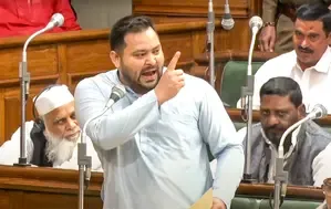 LoP Tejashwi Yadav Criticizes CM Nitish Kumar Over Rising Crime Rates in Bihar