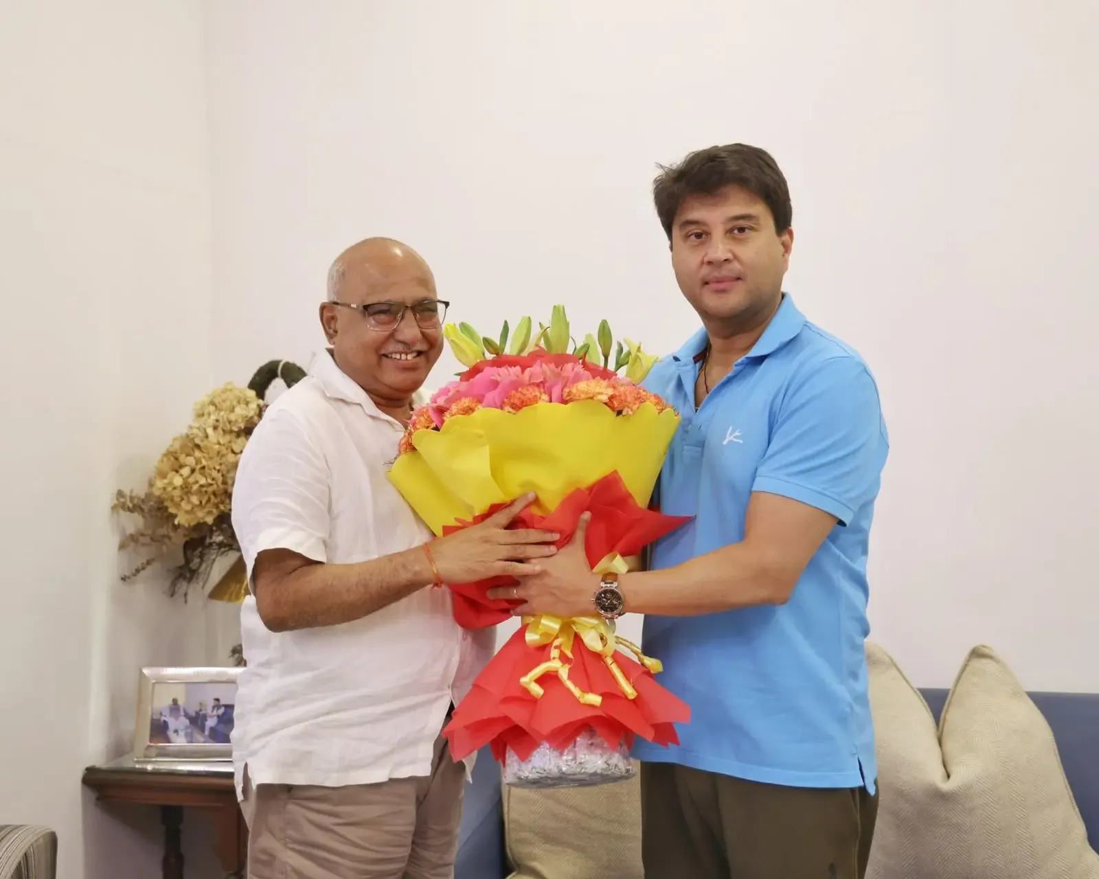 क्या मध्य प्रदेश भाजपा अध्यक्ष ने केंद्रीय मंत्री सिंधिया से मुलाकात की? संगठन को लेकर चर्चा हुई