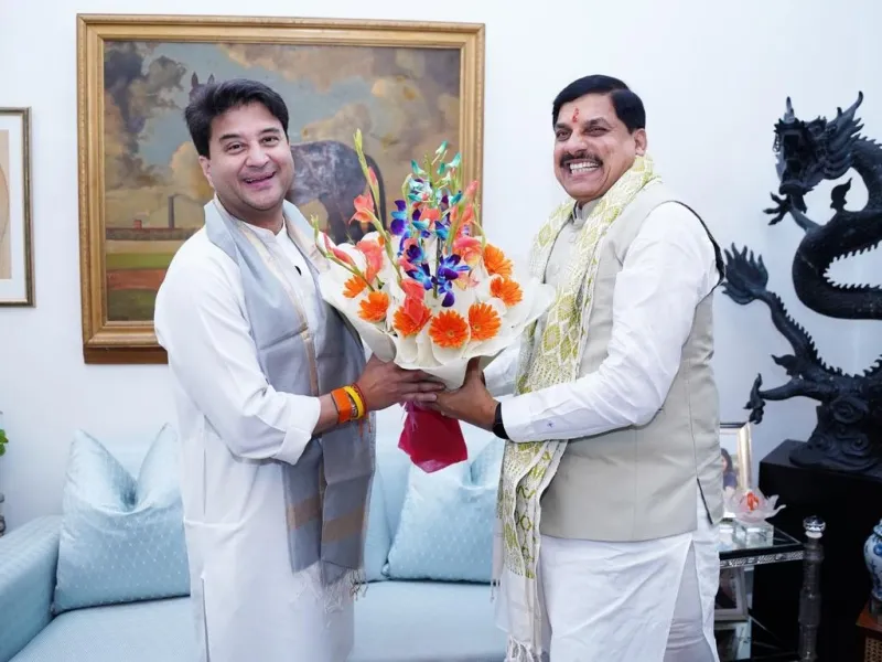 What Happened When Madhya Pradesh CM Yadav Met Union Minister Scindia in Delhi?
