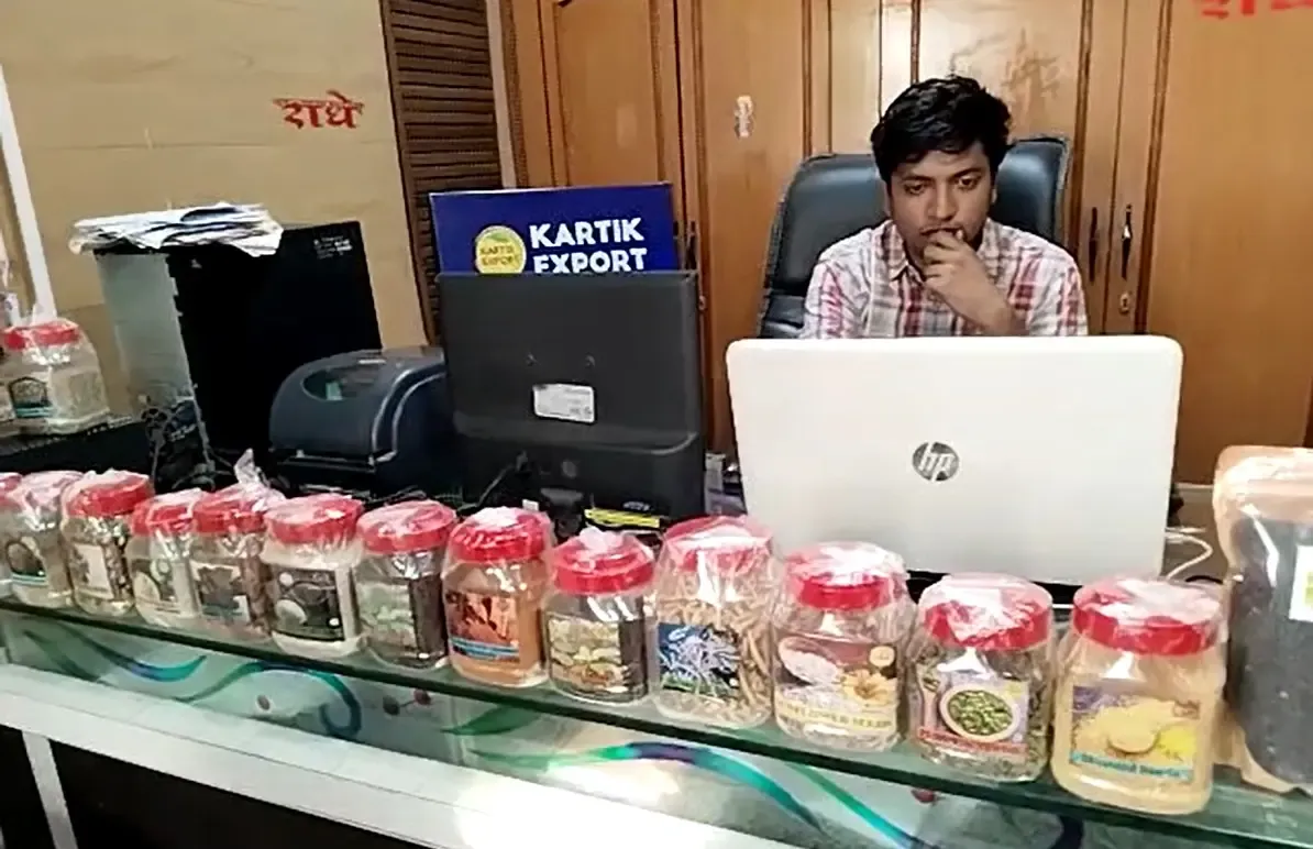 क्या नीमच के कार्तिक खंडेलवाल को मन की बात से आत्मनिर्भर बनने की प्रेरणा मिली?