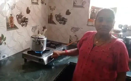 How is the Ujjwala Yojana Transforming Lives of Women in Jabalpur?