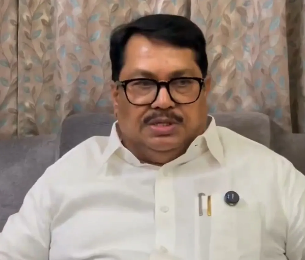 Why Did Maharashtra's Senior Officers Miss CJI Gavai's Event?