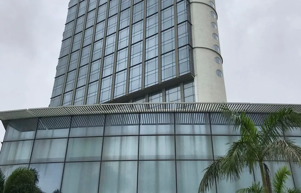 Should Hotel and Restaurant Associations in Maharashtra Go on Strike?