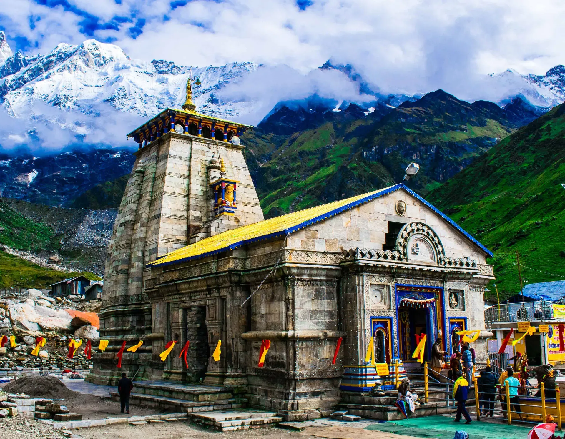 क्या महादेव का ऐसा धाम है जहाँ 6 महीने देवता शिवलिंग की पूजा करते हैं?