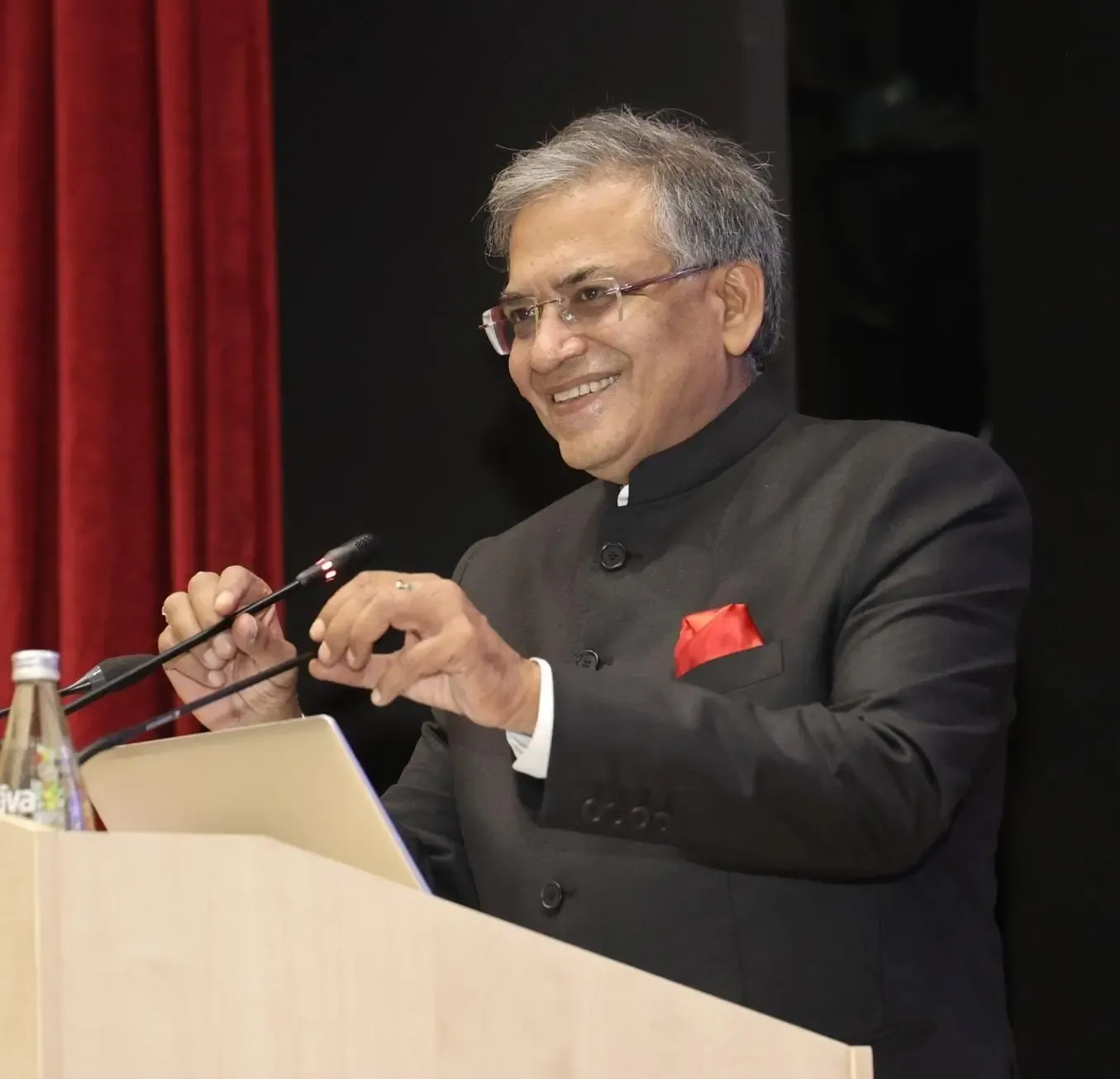 क्या महाराष्ट्र विधानसभा चुनाव में ईवीएम छेड़छाड़ रहित हैं? : ईसीआई