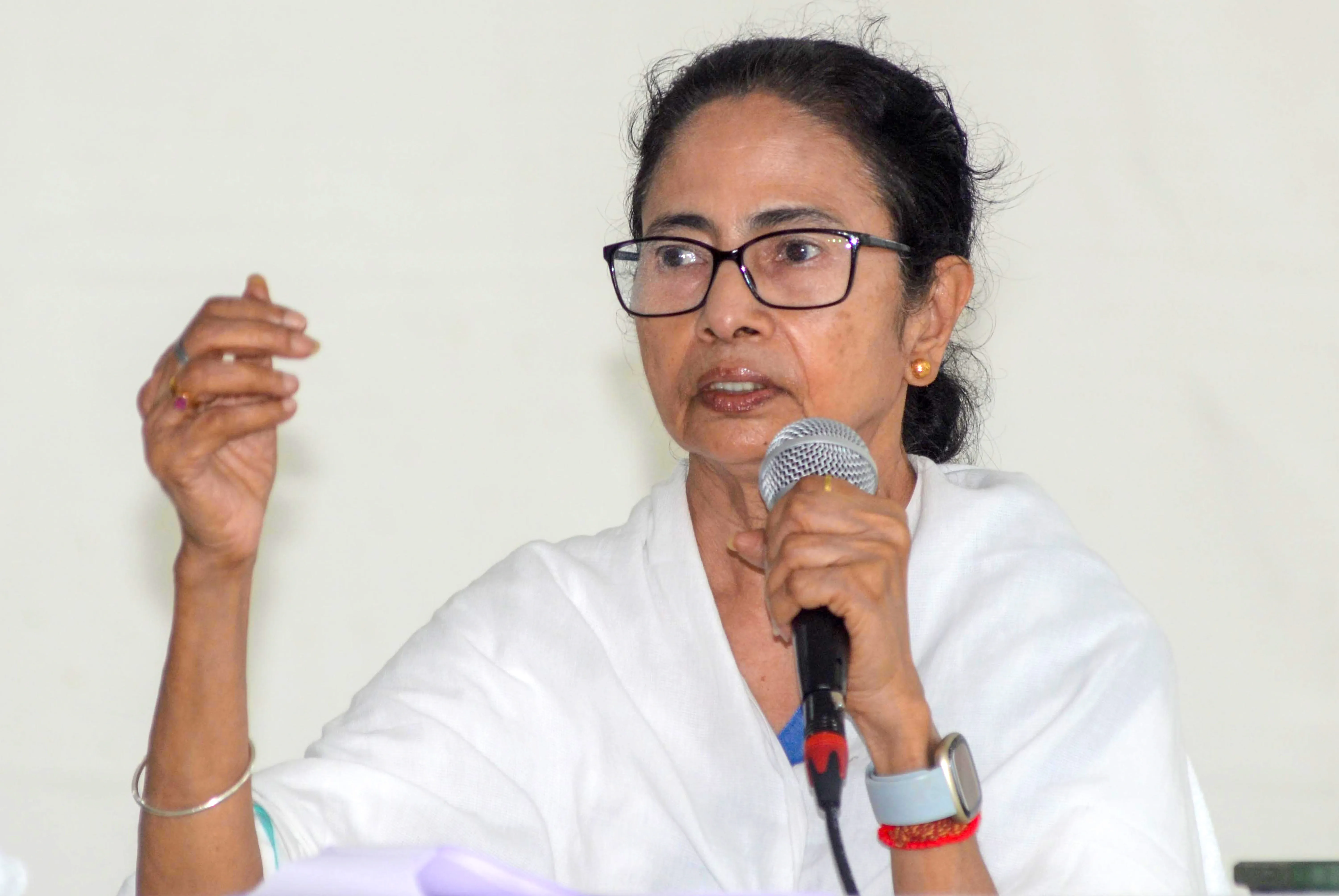 Why is the Mamata Government Struggling with the Bengal DA Crisis?