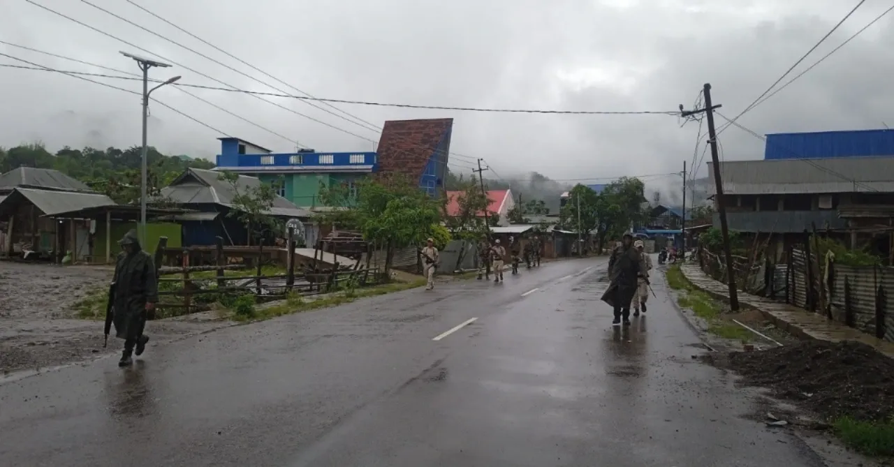 Why has the Manipur government imposed a curfew in five districts?
