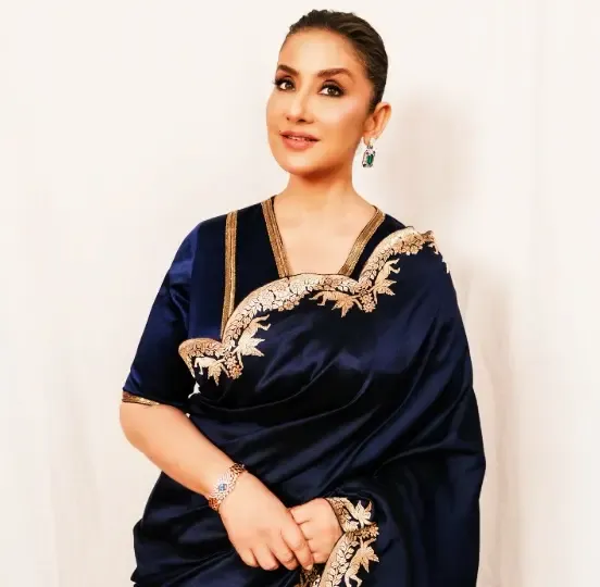 Manisha Koirala Marks Her Health Milestone with Mother