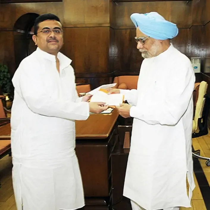 Suvendu Adhikari Honors Manmohan Singh as a Universally Respected Politician