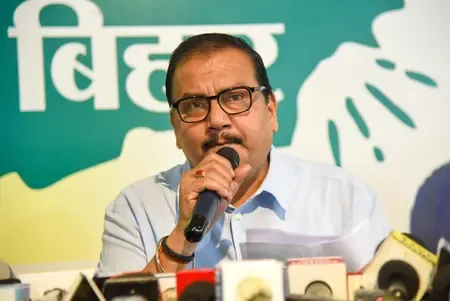 How Did Manoj Jha Critique the Nitish Government After Rats Attacked a Patient?