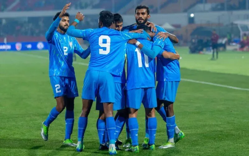 Did Manolo Marquez Select 28 Players for the Thailand Friendly?