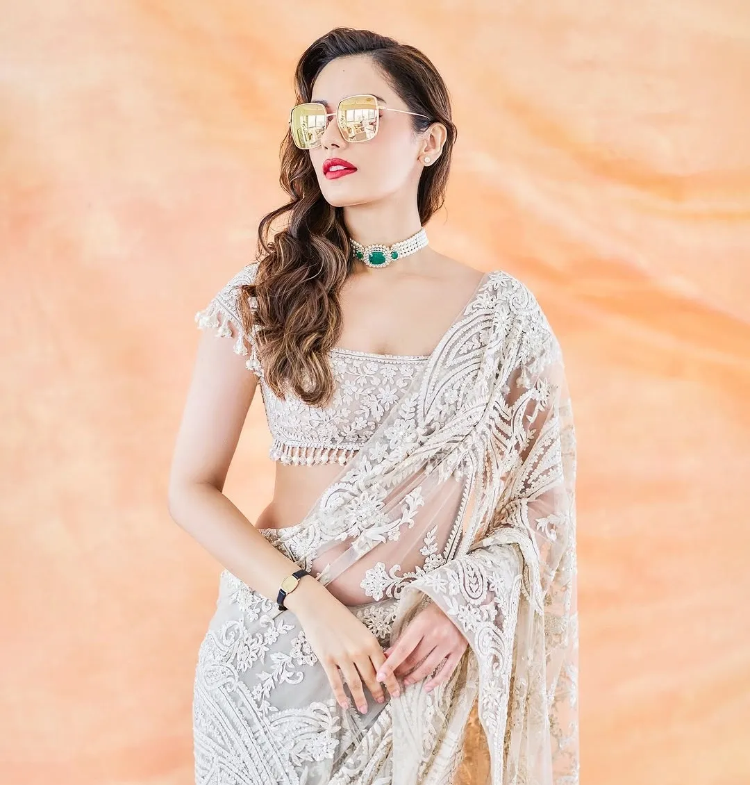What Does Manushi Chhillar Think About Actresses' Beauty Treatments Amid Shefali Jariwala's Anti-Aging Pills Debate?