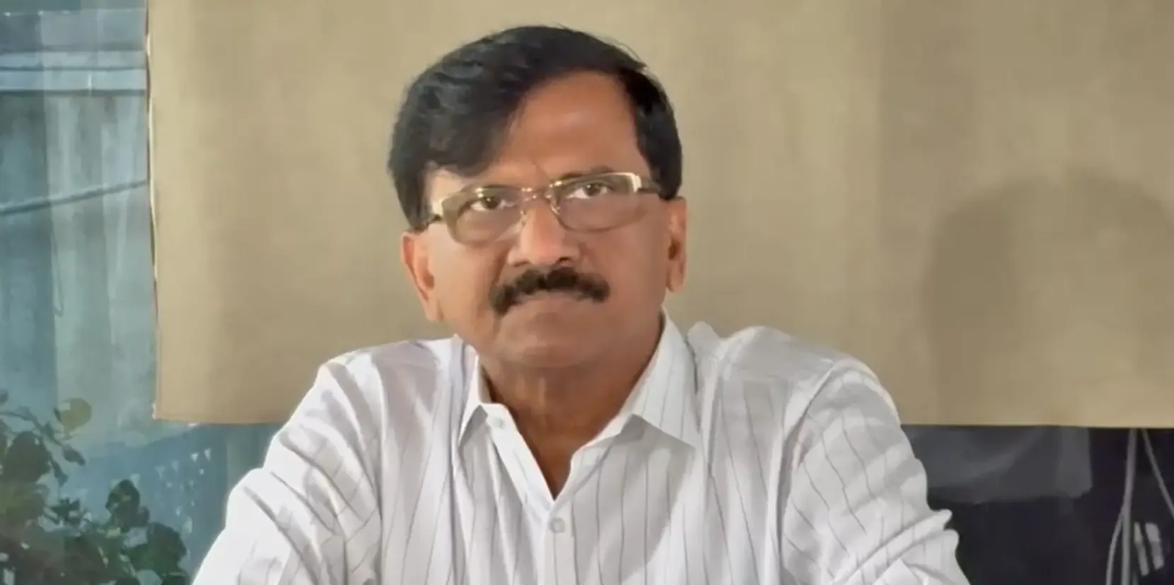 क्या संजय राउत ने कहा कि संतुष्ट पक्षों के बीच हस्तक्षेप नहीं होना चाहिए?