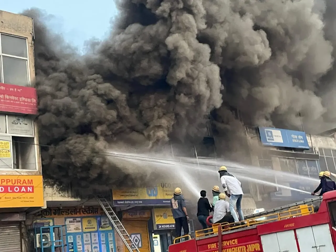 Massive Blaze Erupts at Warehouse in Jaipur: 30+ Fire Engines Mobilized, Residents Evacuated