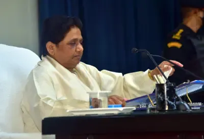 Mayawati Critiques UP Government Following Triple Homicide in Fatehpur
