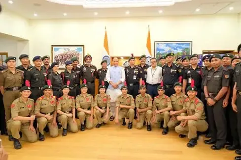 How Did Defence Minister Singh Celebrate the NCC Cadets' Historic Everest Achievement?