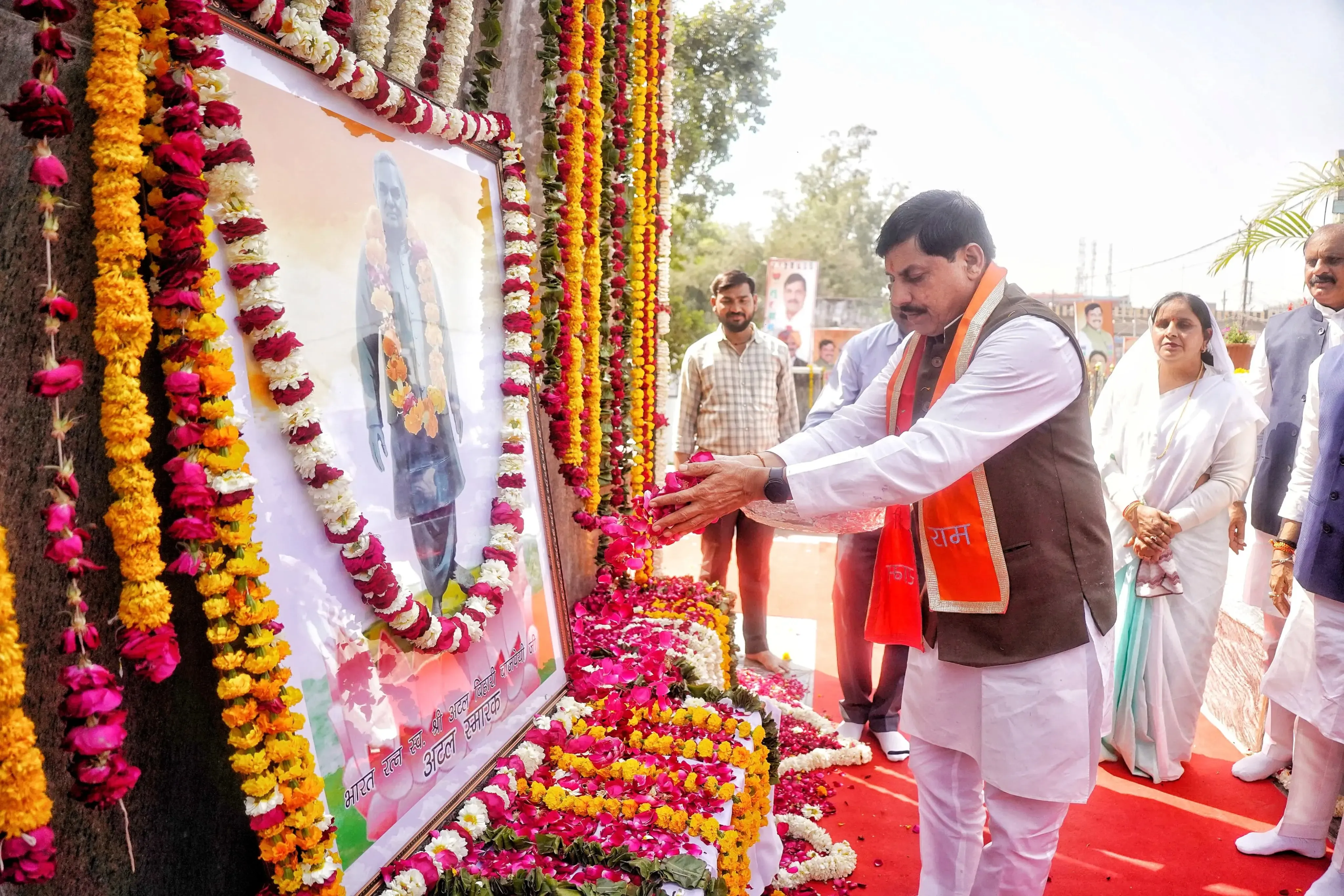 Madhya Pradesh CM Honors Former PM Vajpayee with Statue in Morena