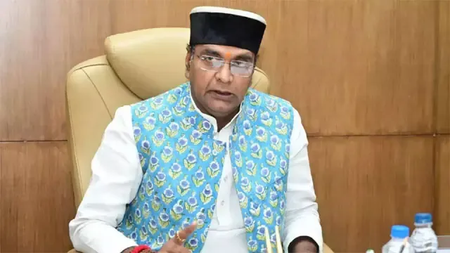 BJP Minister Critiques Congress for Assembly Photo Ops