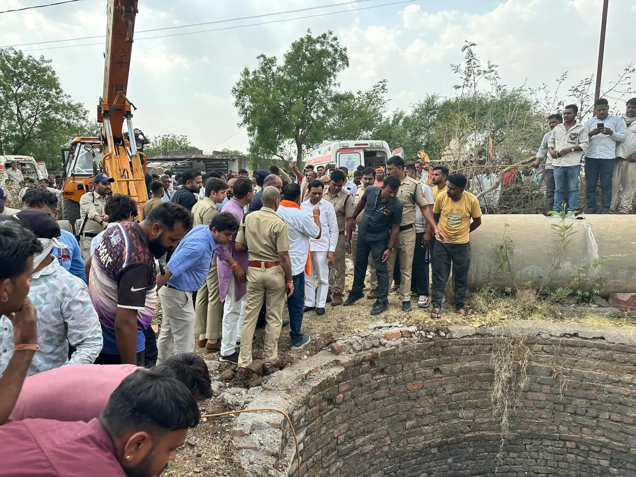 What Happened in Mandsaur? Five Feared Dead After Van Plunges into Well