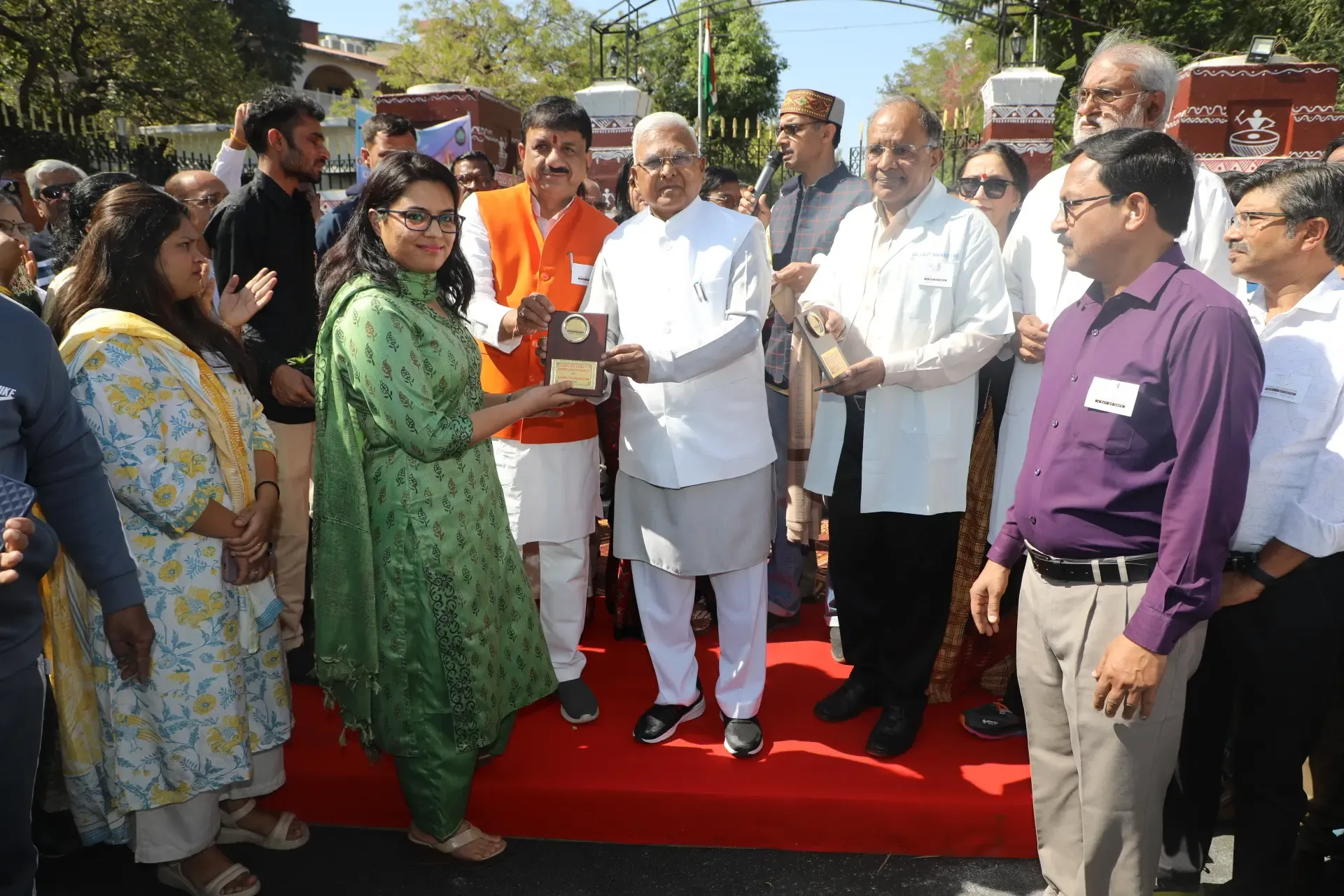 Madhya Pradesh Governor Mangubhai Patel Honors Families of Organ Donors