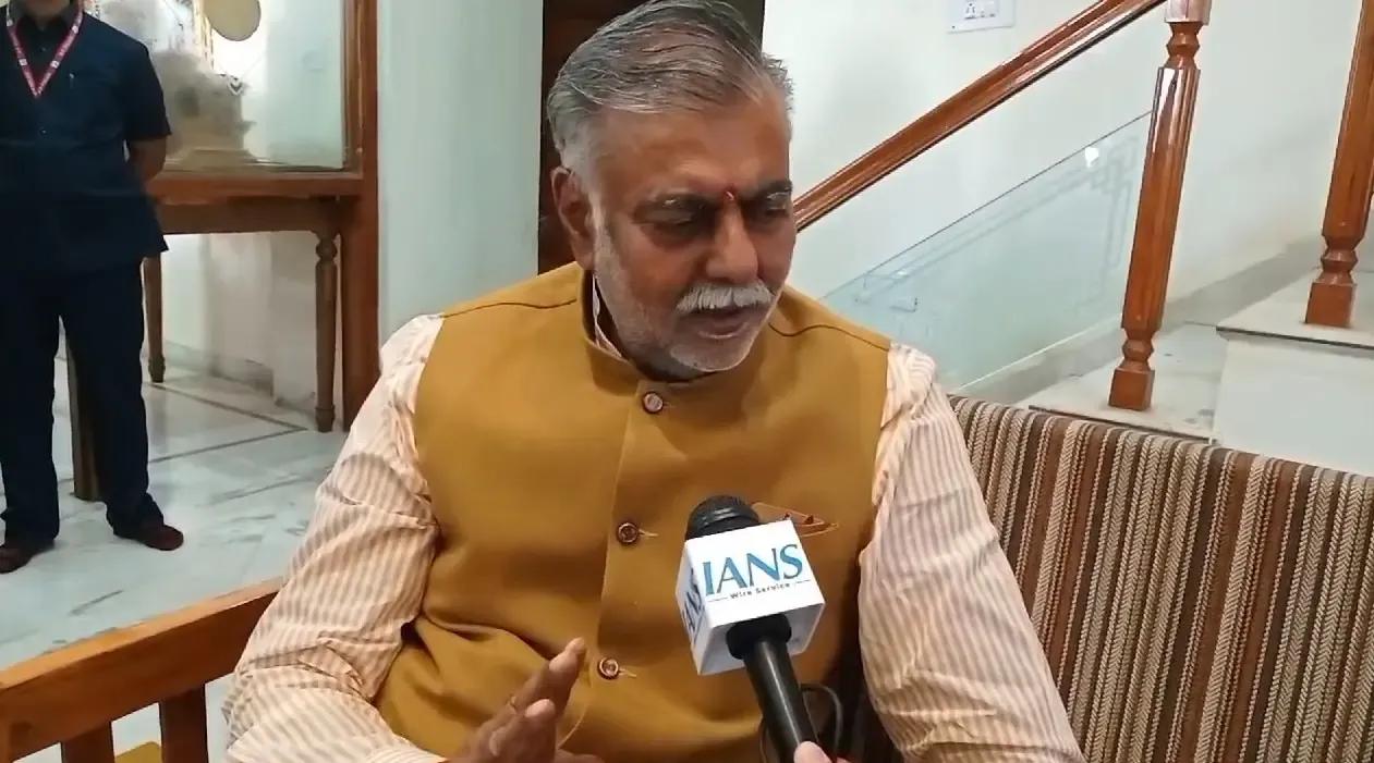 Madhya Pradesh Minister Prahlad Patel Clarifies 'Beggar' Comments, Distances from BJP