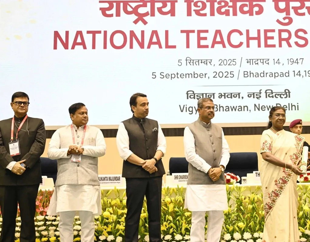 How Did MP's Rajendra Malviya and Teachers Win National Awards?
