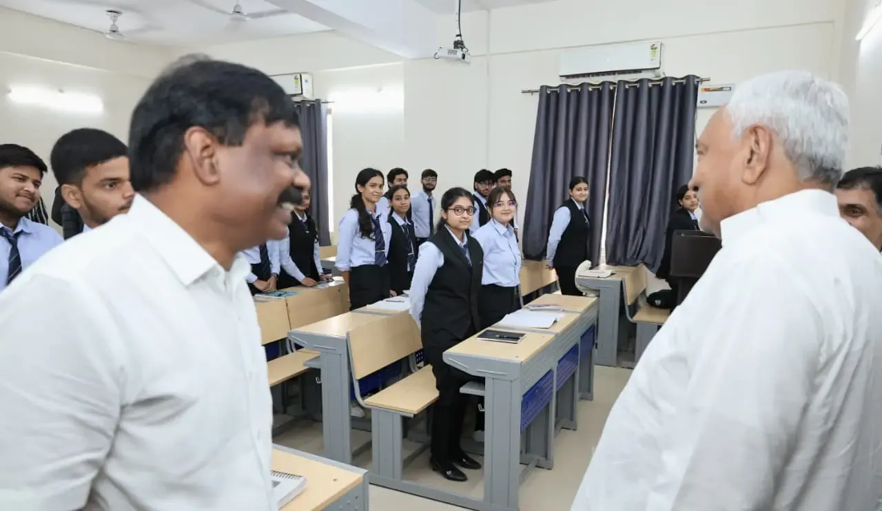 क्या मुख्यमंत्री नीतीश कुमार ने ललित नारायण मिश्र आर्थिक विकास एवं सामाजिक परिवर्तन संस्थान का निरीक्षण किया?