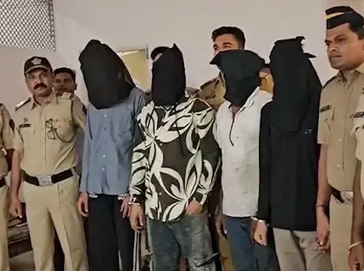 क्या मुंबई पुलिस ने 390 करोड़ रुपए की ड्रग्स की खेप बरामद की और 8 आरोपियों को गिरफ्तार किया?