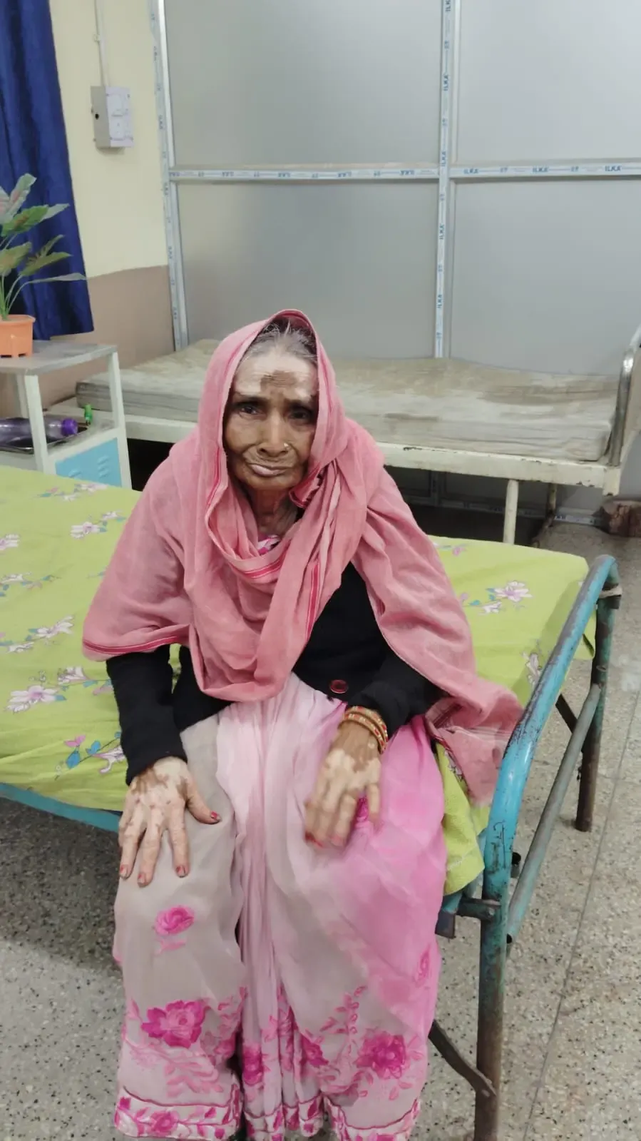 Mute Elderly Woman Found Near Howrah Station, Set to Return Home to UP After Two Months