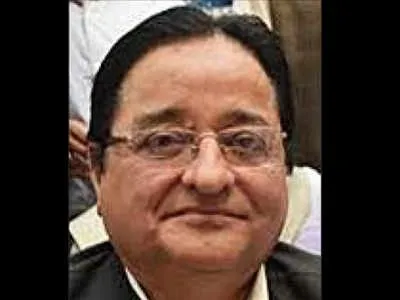 क्या नमाज पर नहीं मिलता ब्रेक, फिर योगा डे पर राहत क्यों?: एसटी हसन