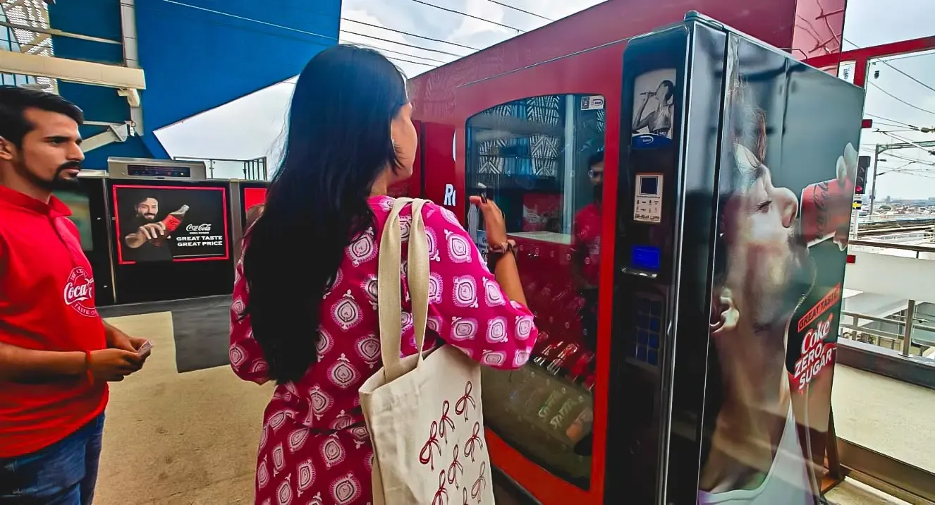 क्या एनसीआरटीसी के प्रीमियम कोच यात्रियों को गाजियाबाद नमो भारत स्टेशन पर मुफ्त पानी की बोतल मिल रही है?