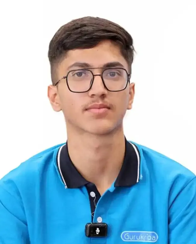 Who topped the NEET UG 2025 exam with 686 marks?