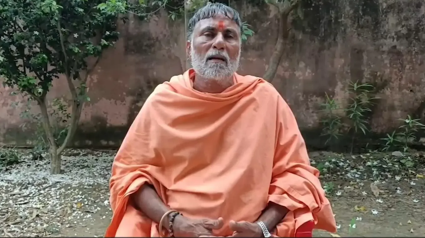 क्या नेमप्लेट विवाद में स्वामी यशवीर महाराज ने यूपी खाद्य विभाग के फैसले का विरोध किया?