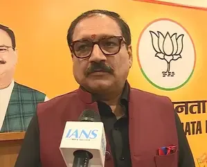 Delhi BJP President Teases Announcement of New CM; AAP Councillors Switch Allegiance