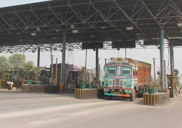 NHAI Suspends 14 Agencies for Toll Plaza Fee Irregularities