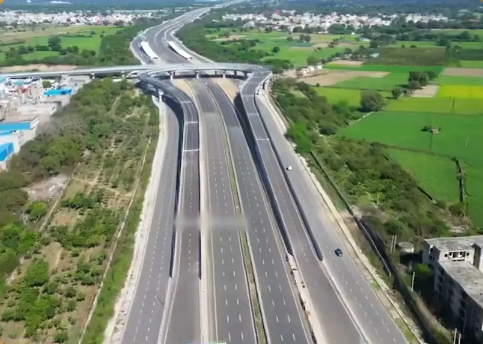 NHAI Achieves Historic Milestone with 5,614 Kms of Highways Built in FY25, Capex Reaches Rs 2.5 Lakh Crore