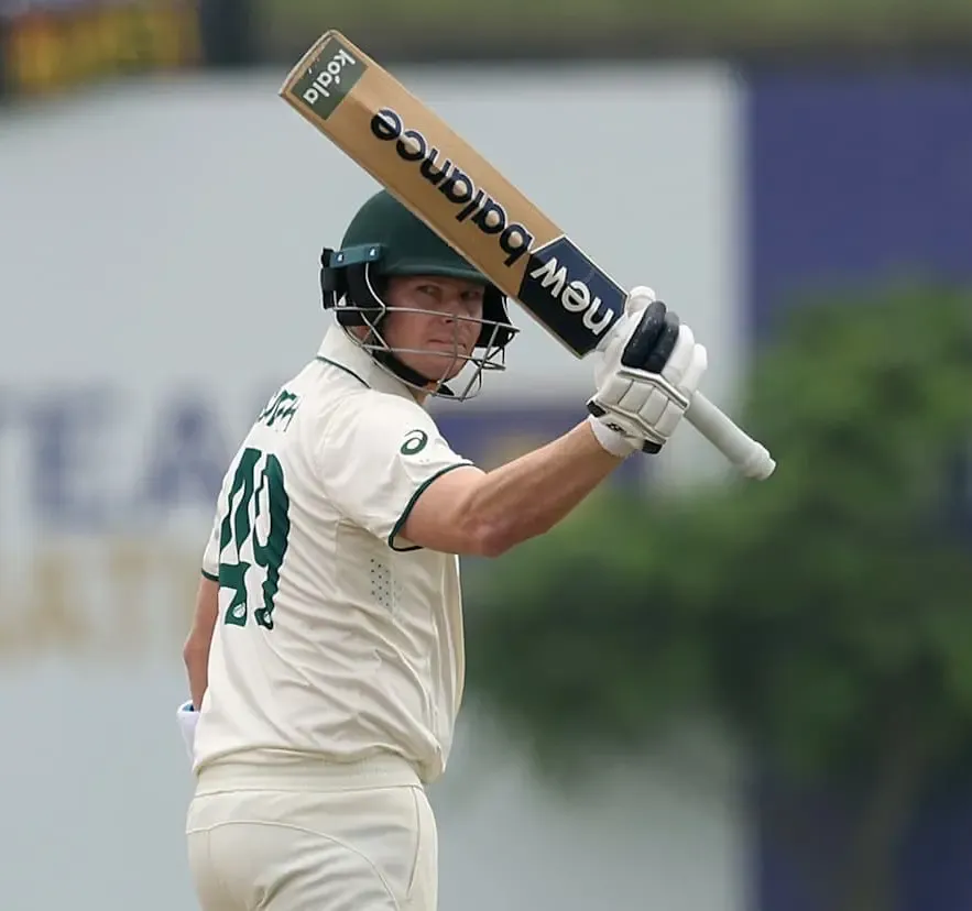 Smith Celebrates 10,000 Test Runs Achievement