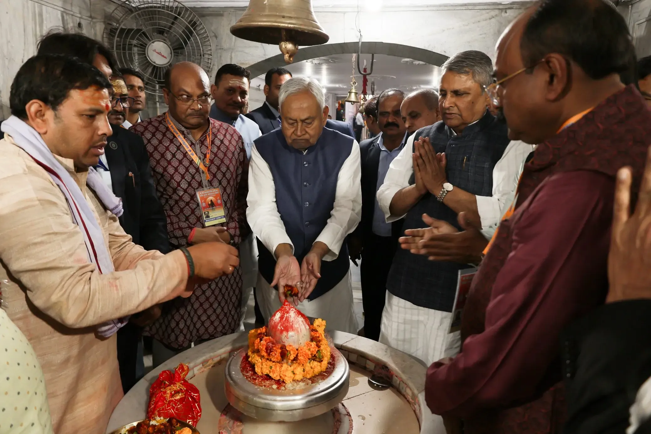 Nitish Kumar Takes Part in Maha Shivratri Festivities in Patna
