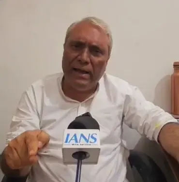 Congress Leader Claims Nitish Kumar's Support for Waqf is a 'BJP Conspiracy'