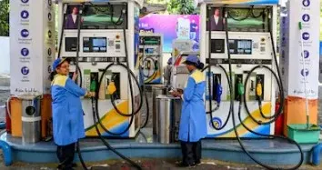 Will the 'No Helmet No Petrol' campaign in Indore and Bhopal face legal challenges?