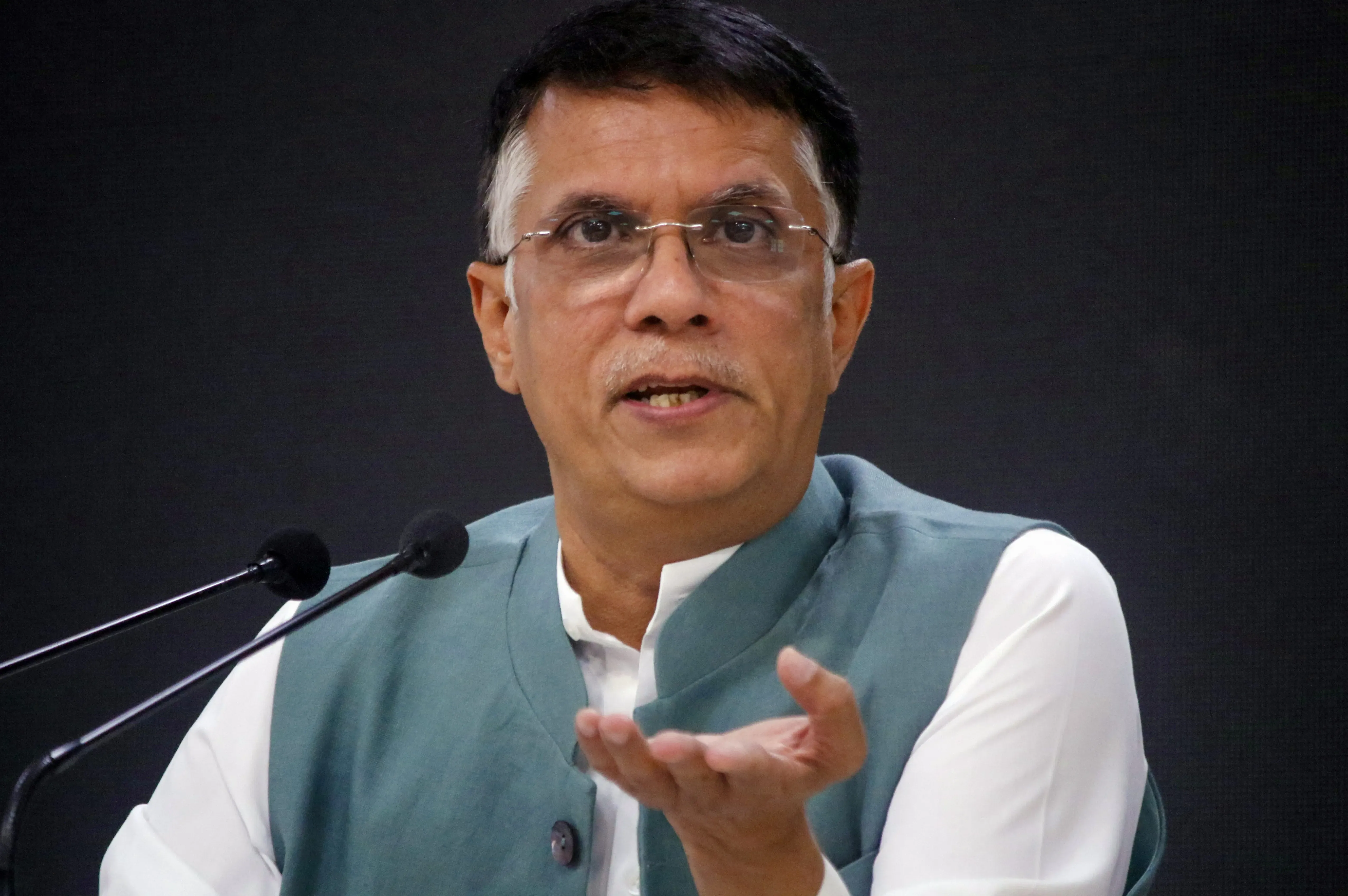 क्या नोटिफिकेशन में जाति जनगणना का उल्लेख नहीं है? : पवन खेड़ा